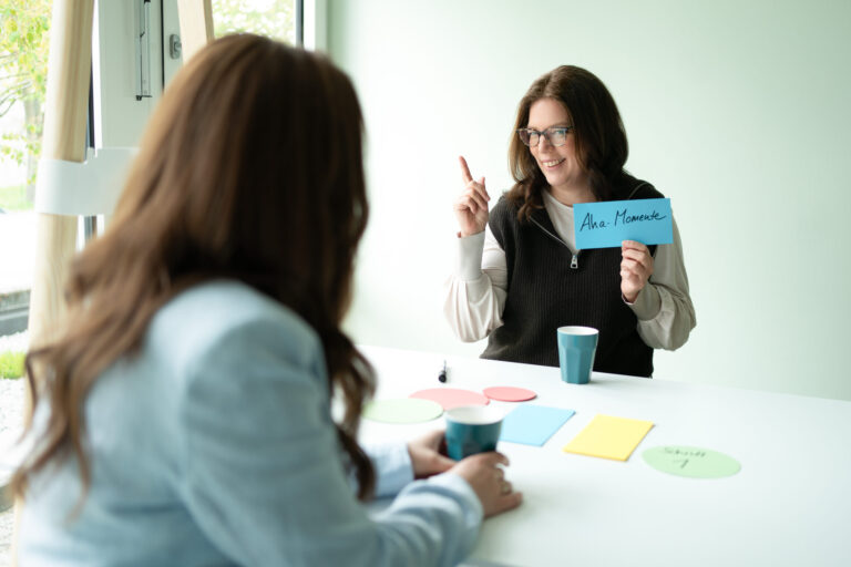 Felicia Fischer bei einem Führungsseminar im Coachingbüro