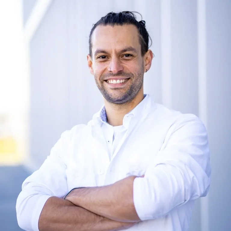 Dr. Alexander Müller