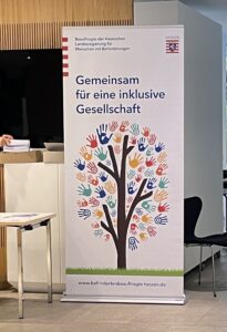 Roll up - Gemeinsam für eine inklusive Gesellschaft.