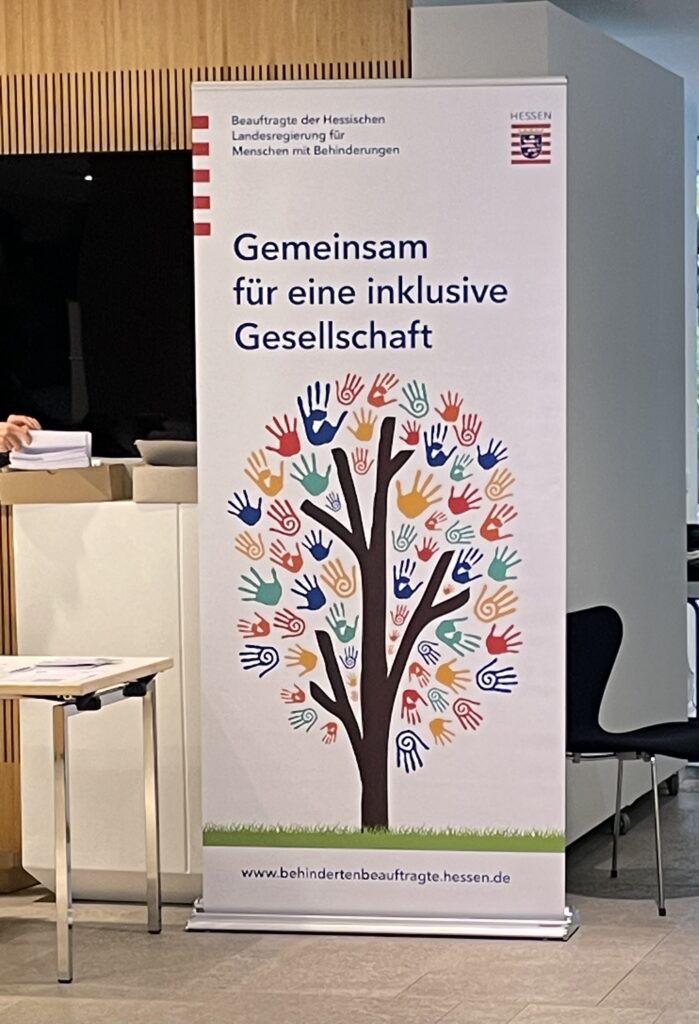 Roll up - Gemeinsam für eine inklusive Gesellschaft.