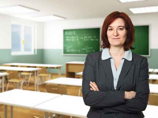 1x fotolia 37796077 freundliche Lehrerin Layout